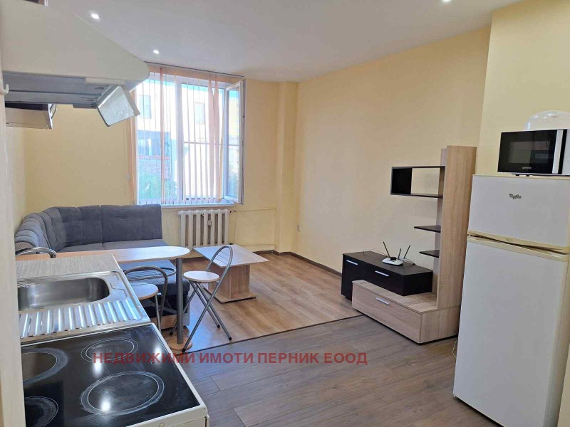 Do wynajęcia  1 sypialnia Pernik , Centar , 50 mkw | 93223207 - obraz [3]