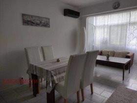 1 quarto Hristo Smirnenski, Plovdiv