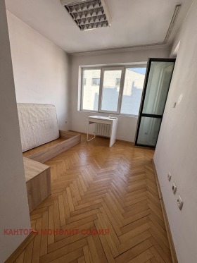 1 Schlafzimmer Zentar, Sofia 3