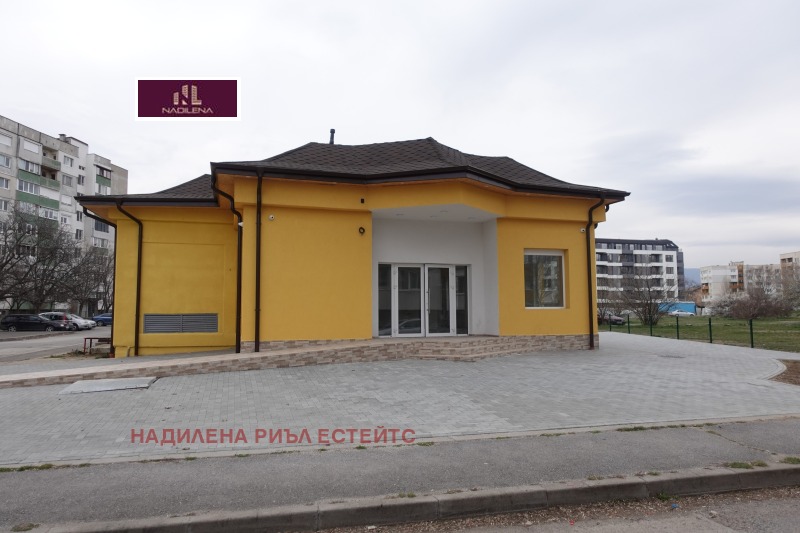 Дава под нем  Офис, град София, Левски В •  720 EUR • ID 12824076 — holmes.bg - [1] 