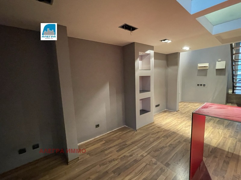 Da affittare  Negozio Plovdiv , Tsentar , 240 mq | 77332637 - Immagine [12]