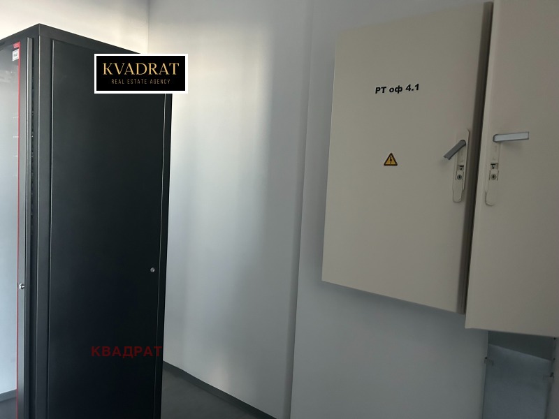 Дава под Наем ОФИС в град София, Център - 725 кв.м / 9 425 € » 18 433.70 лв., КВАДРАТ