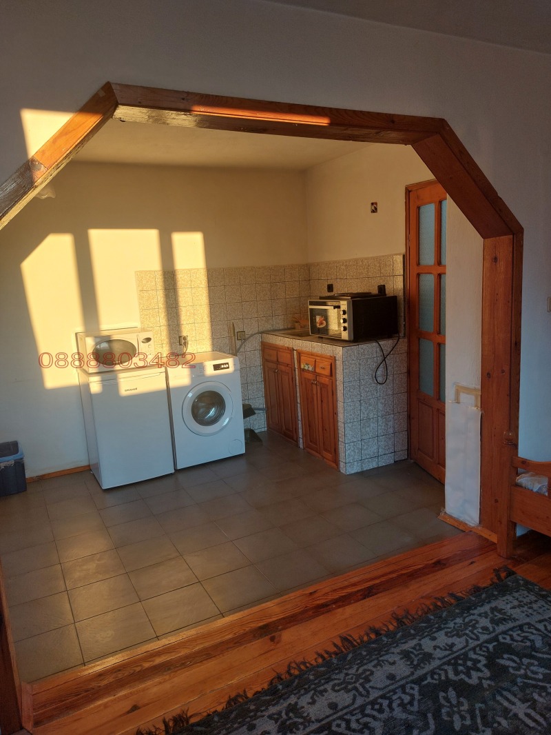 Дава под Наем 1-СТАЕН в град Благоевград, Освобождение - 40 кв.м / 200 € » 391.17 лв.