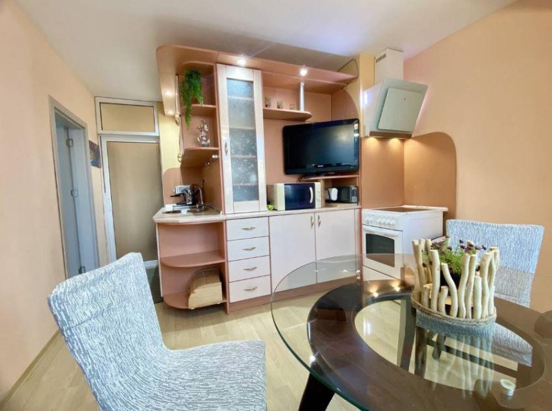 Kiadó  3 hálószobás Varna , Csajka , 90 négyzetméter | 87884133