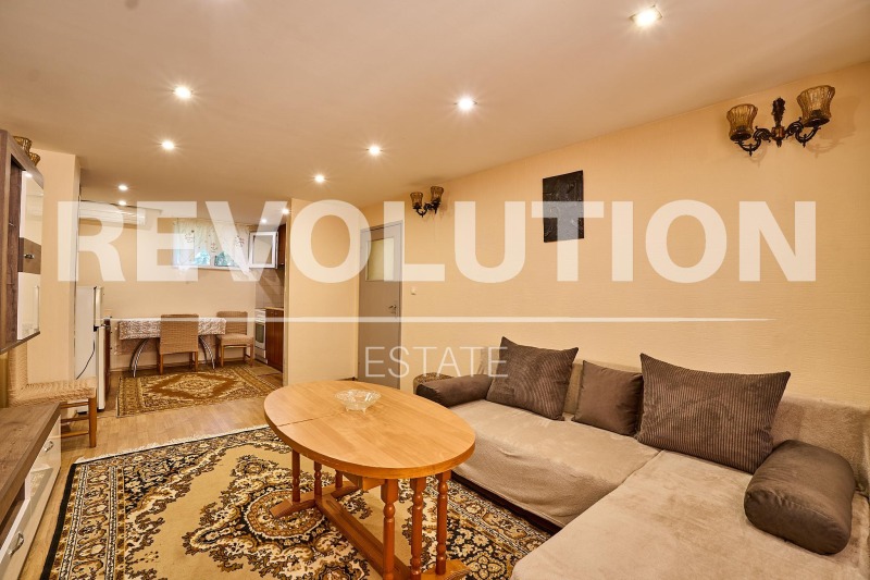 A louer  2 chambres Plovdiv , Tsentar , 70 m² | 48219826
