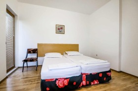 Estudio m-t Alen mak, Varna