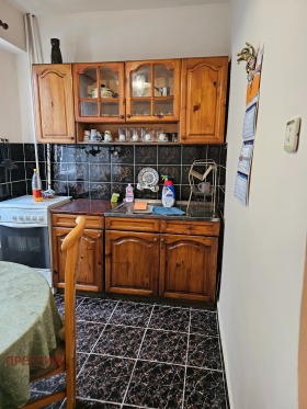 1 quarto Iztok, Pernik 6