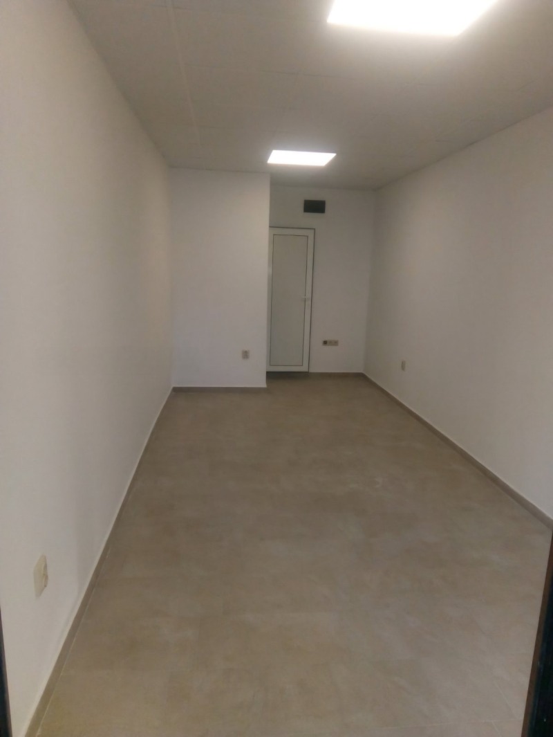 Дава под наем  Офис град Благоевград , Идеален център , 21 кв.м | 72398565 - изображение [3]