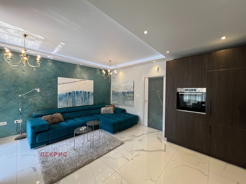 Дава под наем  2-стаен град София , Лозенец , 88 кв.м | 81414551