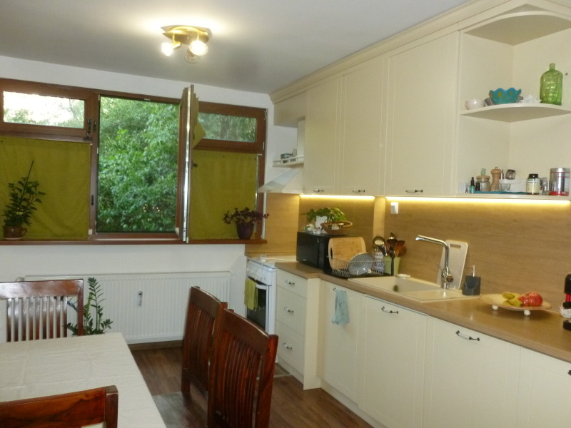 Дава под Наем 4-СТАЕН в град София, Иван Вазов - 90 кв.м / 850 € » 1 662.46 лв., АГЕНЦИЯ 'ТЕМЕНУГА' НЕДВИЖИМИ ИМОТИ