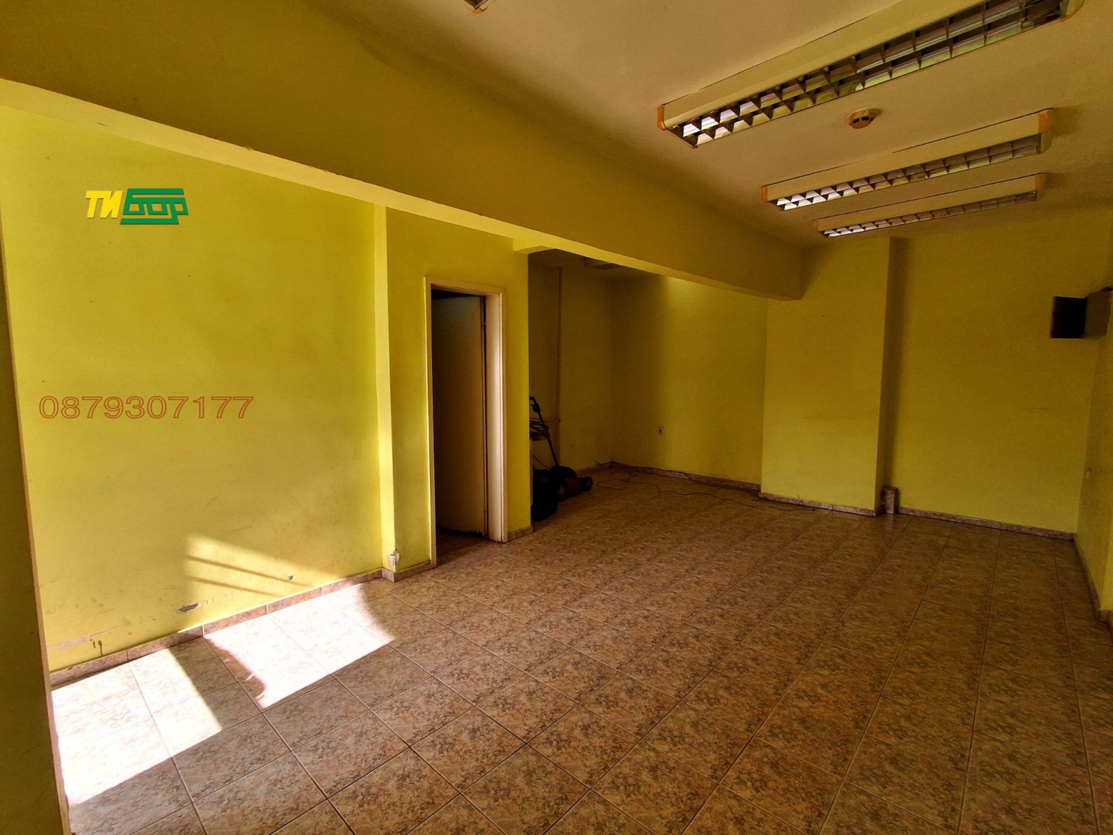 Дава под наем МАГАЗИН, гр. Плевен, Широк център, снимка 2 - Магазини - 53993514