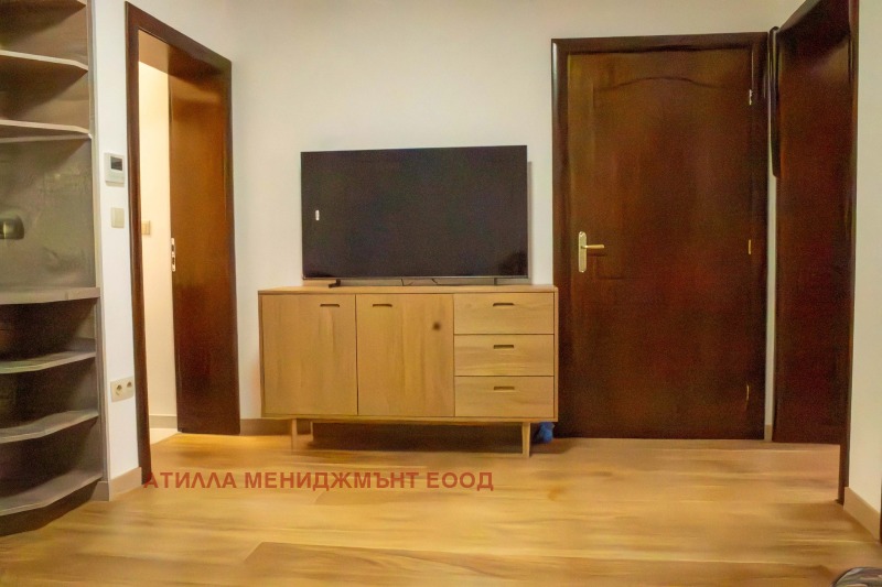 Дава под наем  4-стаен град Пловдив , Център , 90 кв.м | 55552749 - изображение [13]