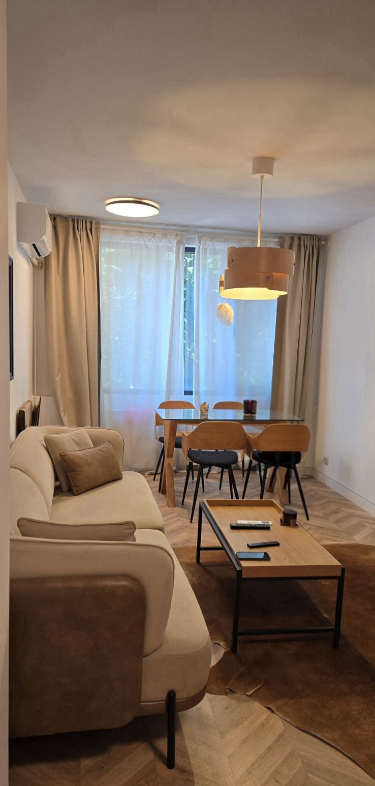 Дава под нем  2-стаен, град София, Иван Вазов •  850 € • ID 32684092 — holmes.bg - [1] 