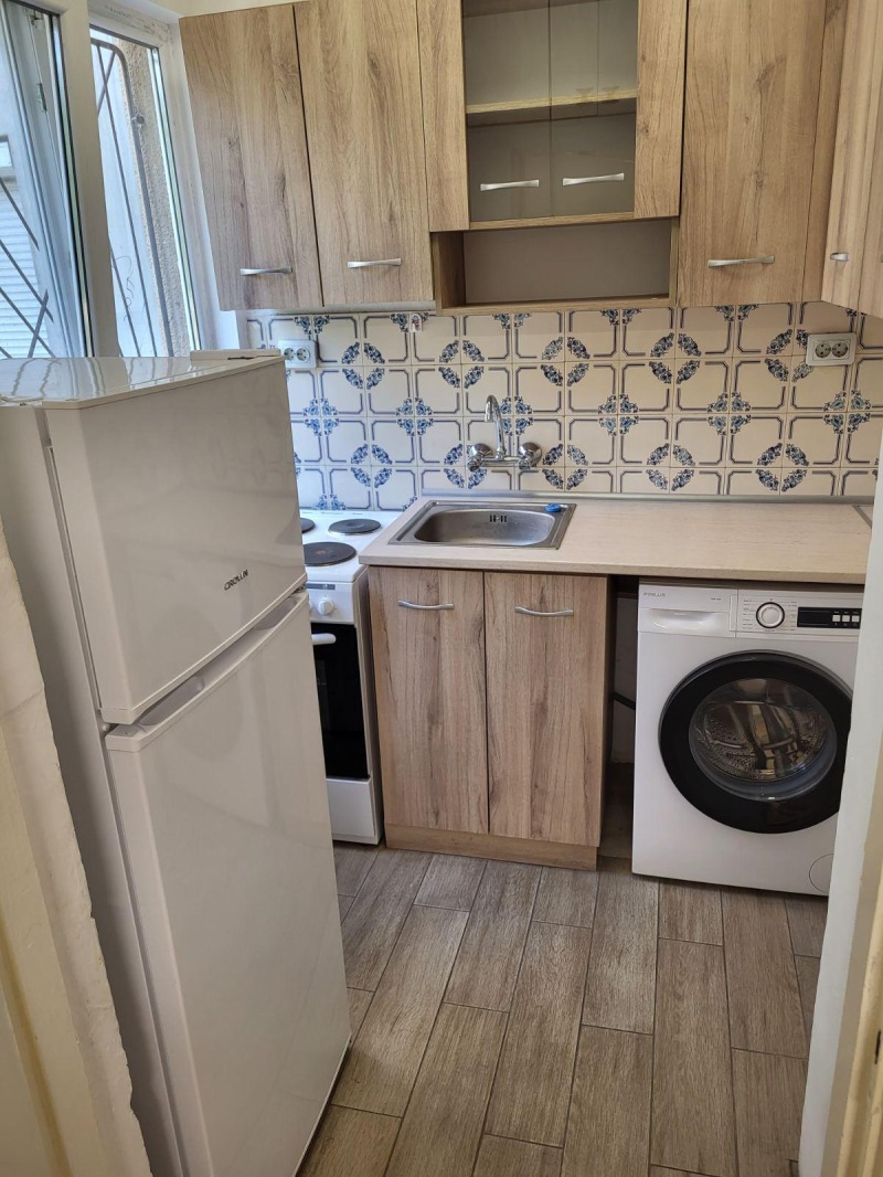 В аренду  Студия Пловдив , Тракия , 36 кв.м | 82616760