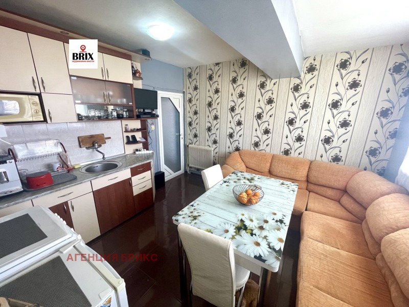 Te huur  1 slaapkamer Ruse , Tsjarodejka - Sever , 62 m² | 88488114