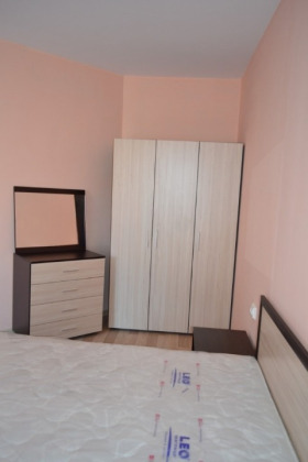 1 quarto Suhata reka, Sofia 5