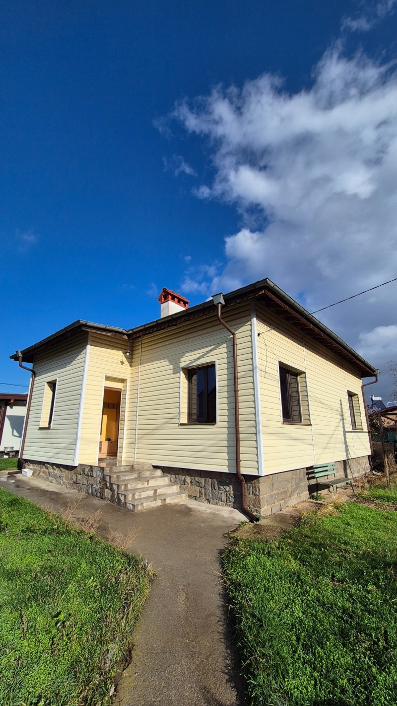 Под наем КЪЩА, град София, Суходол • 520 € / 1017.03 лв. • 40316437 1