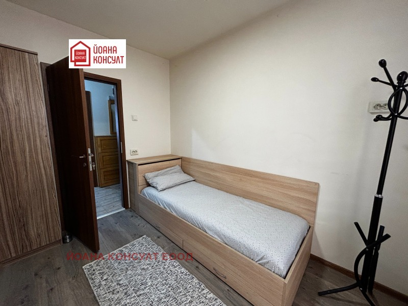 De inchiriat  2 dormitoare Pleven , Șiroc țentâr , 82 mp | 61303542 - imagine [12]