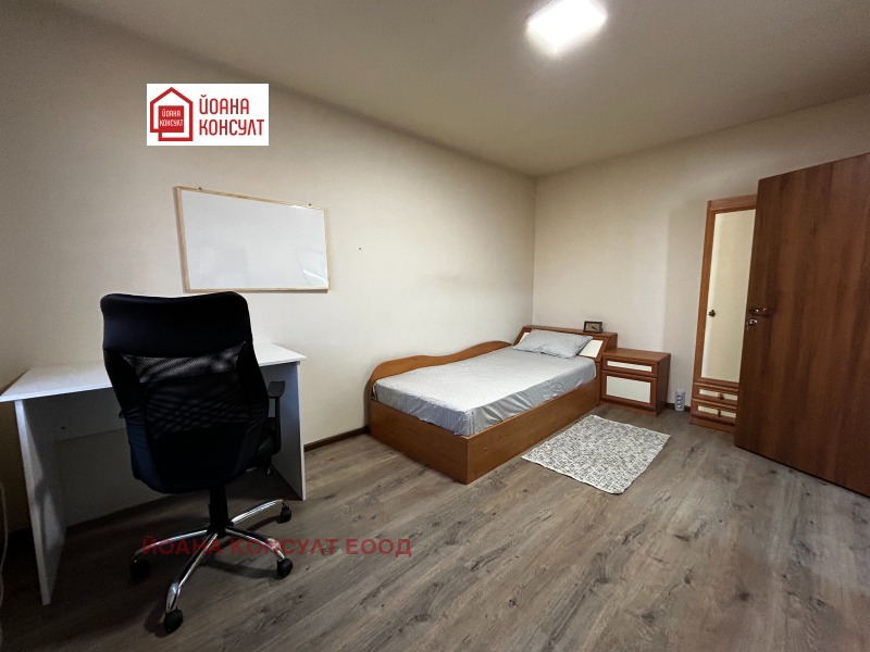 De inchiriat  2 dormitoare Pleven , Șiroc țentâr , 82 mp | 61303542 - imagine [6]