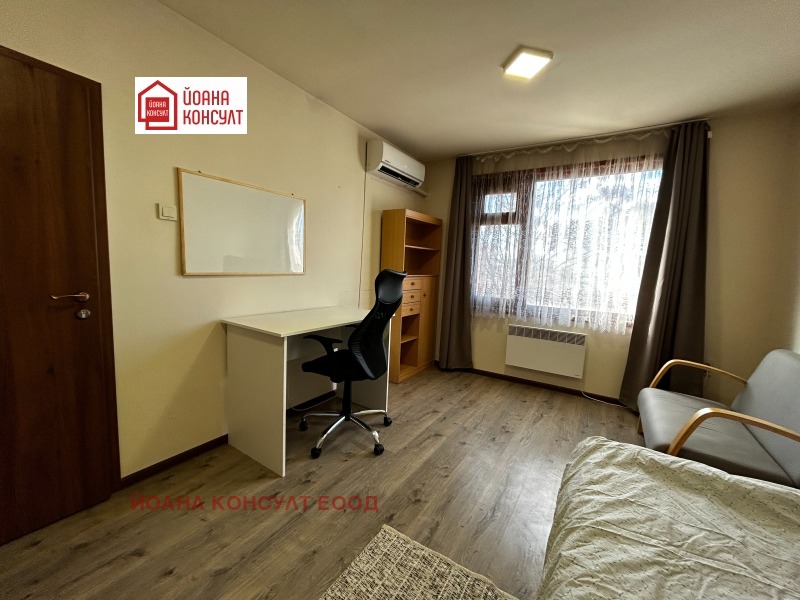 De inchiriat  2 dormitoare Pleven , Șiroc țentâr , 82 mp | 61303542 - imagine [14]