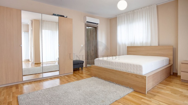Дава под наем  4-стаен град София , Изток , 180 кв.м | 30142850 - изображение [8]