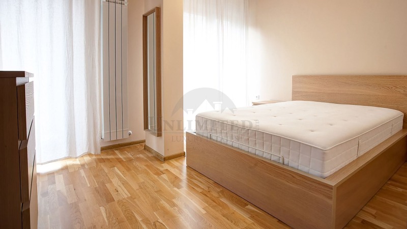 Дава под наем  4-стаен град София , Изток , 180 кв.м | 30142850 - изображение [9]