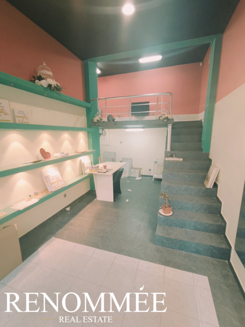 Издаје се  Схоп Софија , Центар , 25 м2 | 80330181 - слика [4]