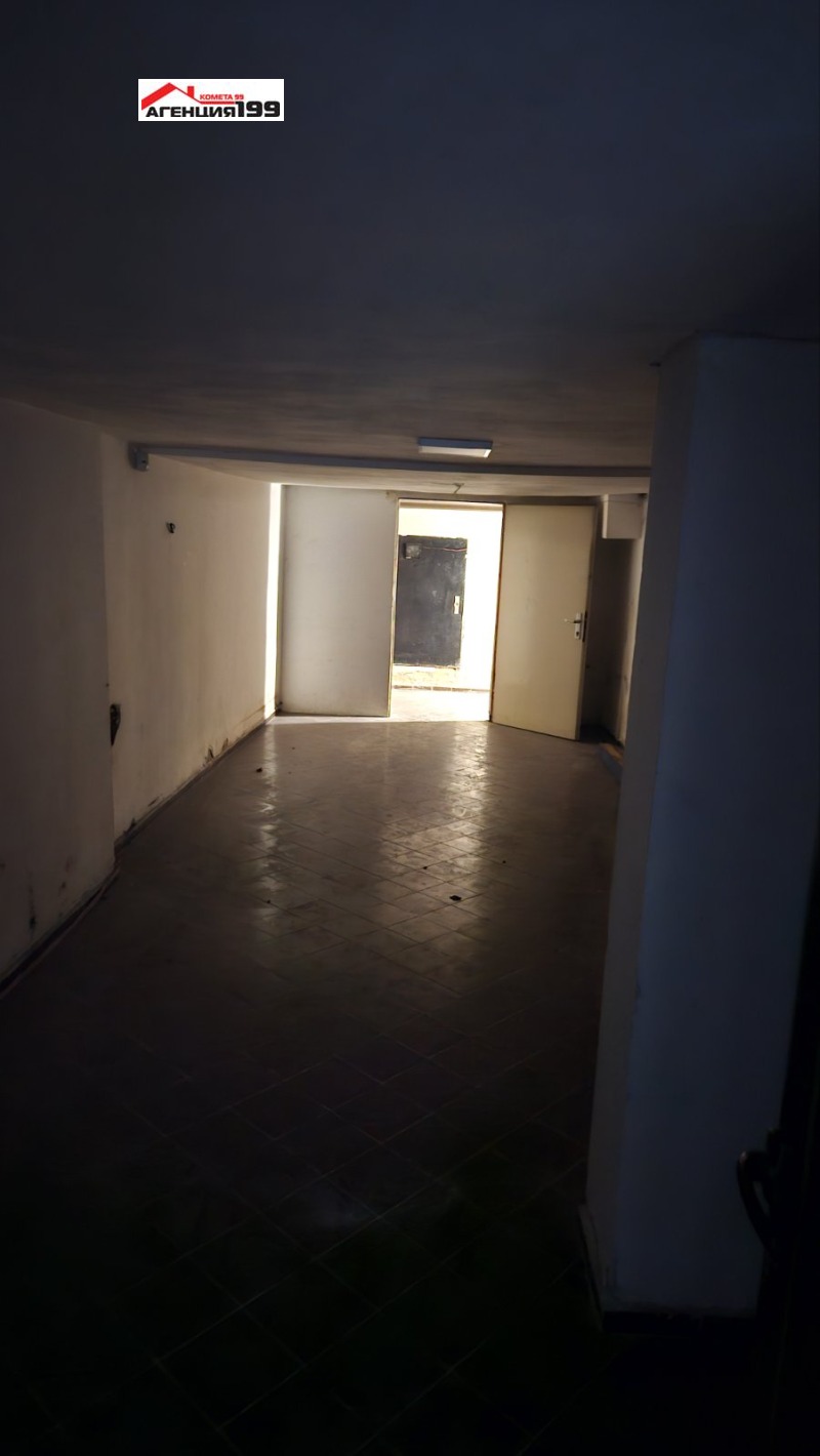 Дава под наем МАГАЗИН, гр. София, Център