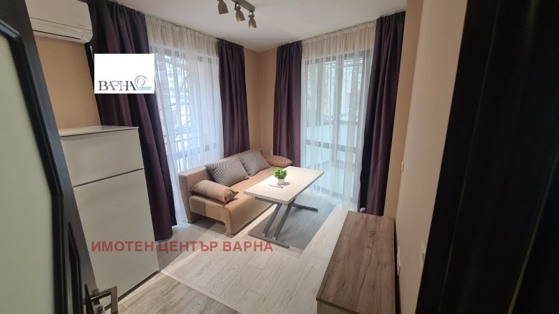 Da affittare  1 camera da letto Varna , Konfuto , 44 mq | 56970534