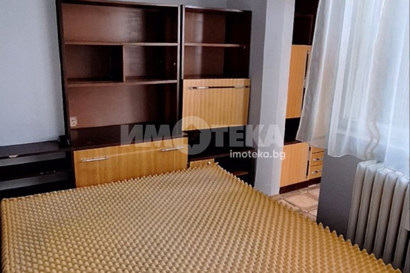 Дава под наем 3-СТАЕН, гр. Варна, Възраждане 1, снимка 2 - Апартаменти - 52572643