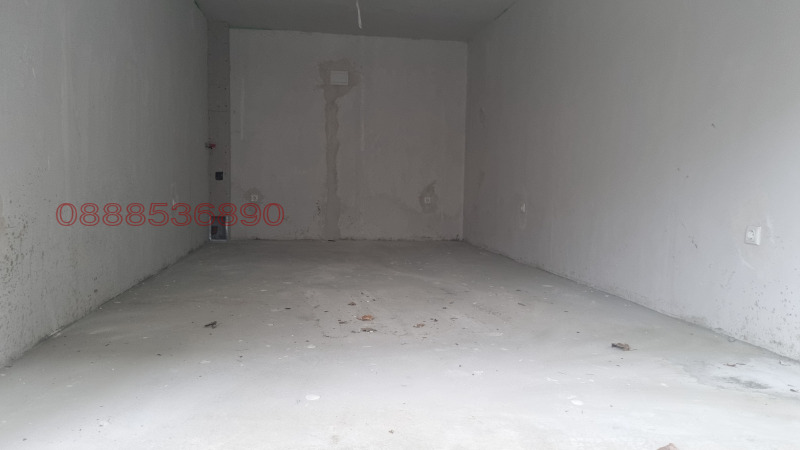 Дава под наем ГАРАЖ, ПАРКОМЯСТО, гр. Варна, Колхозен пазар