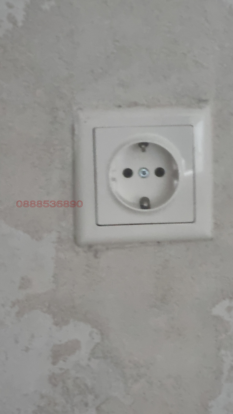 Дава под наем ГАРАЖ, ПАРКОМЯСТО, гр. Варна, Колхозен пазар, снимка 4 - Гаражи и паркоместа - 53146356