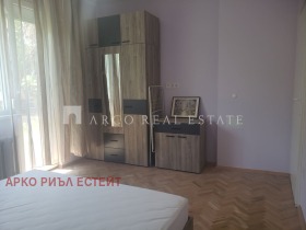 1 quarto Banichora, Sofia