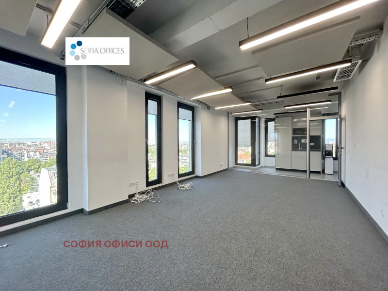 A louer  Bureau Sofia , Tsentar , 183 m² | 84142156