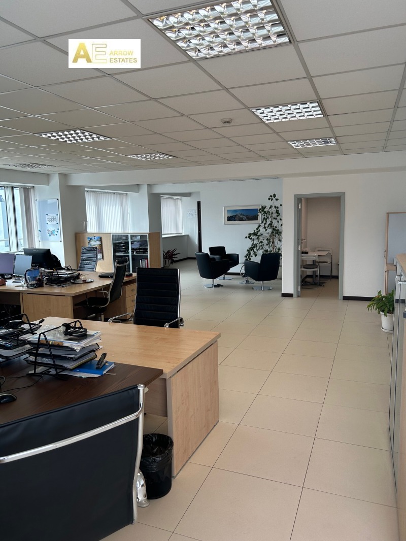 Дава под Наем ОФИС в град София, Център - 175 кв.м / 2 625 € » 5 134.05 лв., АРОУ ЕСТЕЙТС