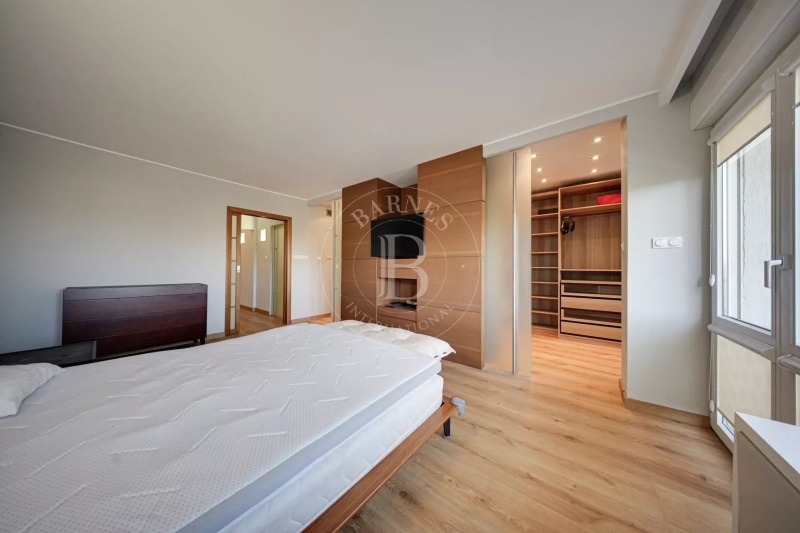 Te huur  Maisonnette Sofia , Lozenets , 230 m² | 45897641 - afbeelding [16]