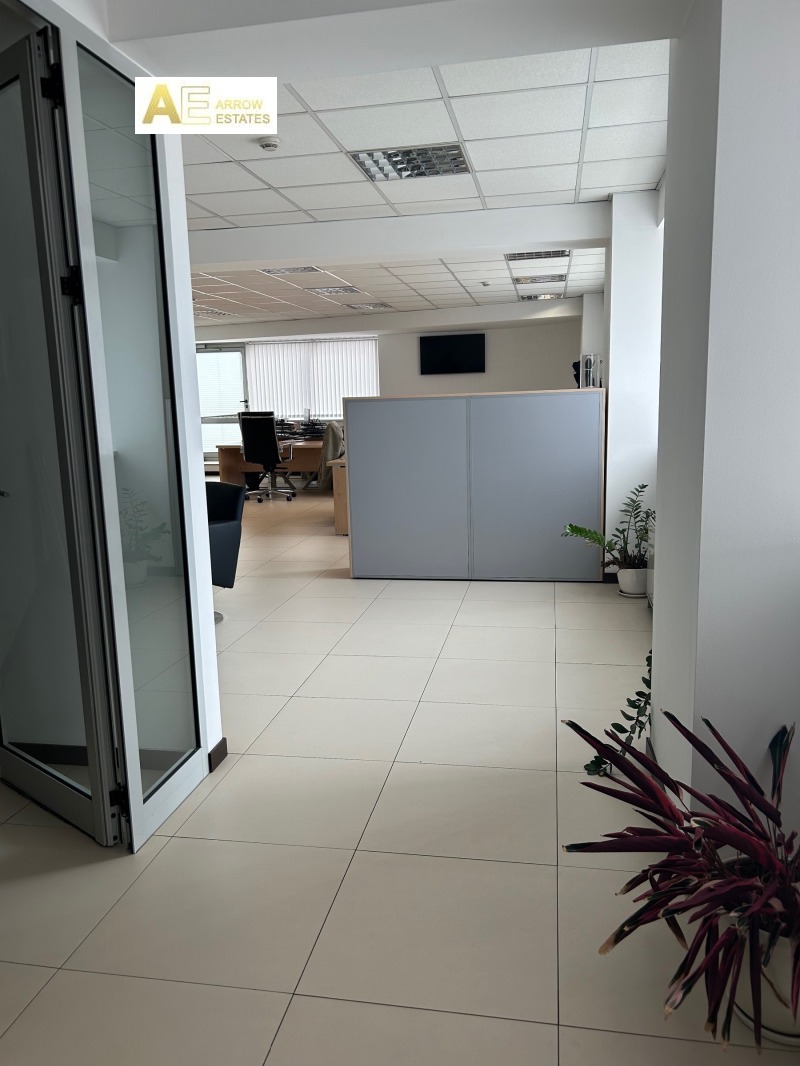 Da affittare  Ufficio Sofia , Tsentar , 175 mq | 99546486 - Immagine [2]