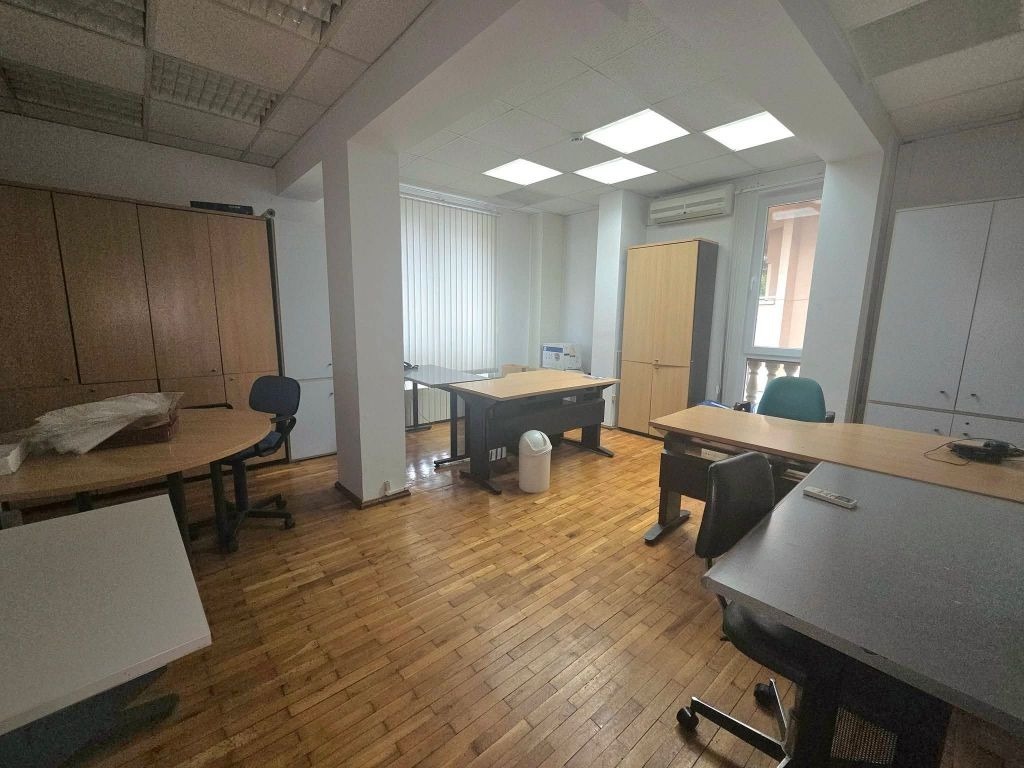 Дава под наем ОФИС, гр. Кюстендил, Център, снимка 2 - Офиси - 56196078