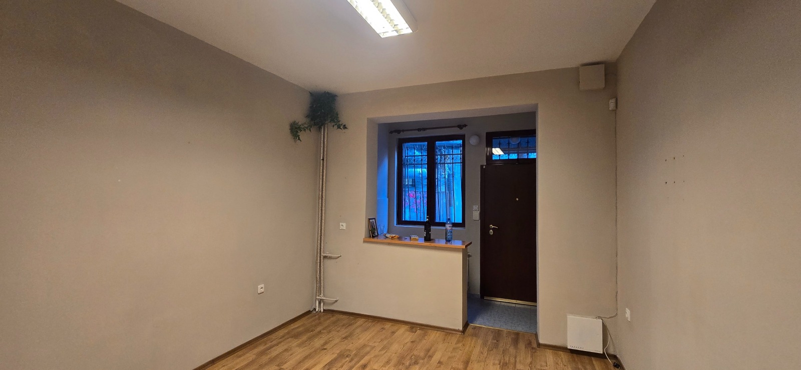 Дава под наем МАГАЗИН, гр. София, Център, снимка 6 - Магазини - 54206459