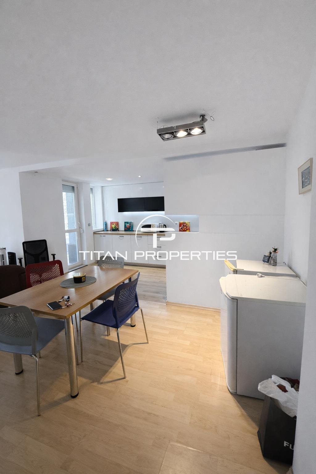 Дава под наем 3-СТАЕН, гр. Пловдив, Младежки Хълм, снимка 2 - Апартаменти - 54329095