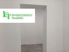     , , >