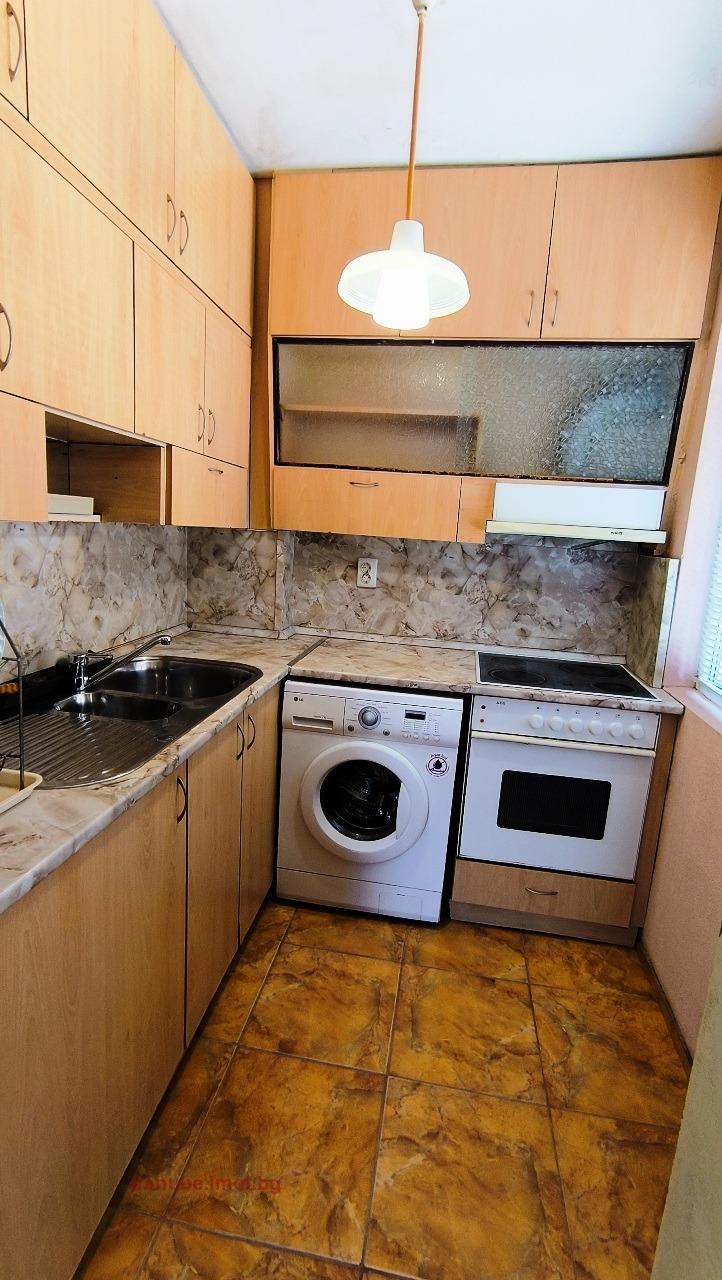 De inchiriat  3 dormitoare Ruse , Țentâr , 105 mp | 44464128 - imagine [3]