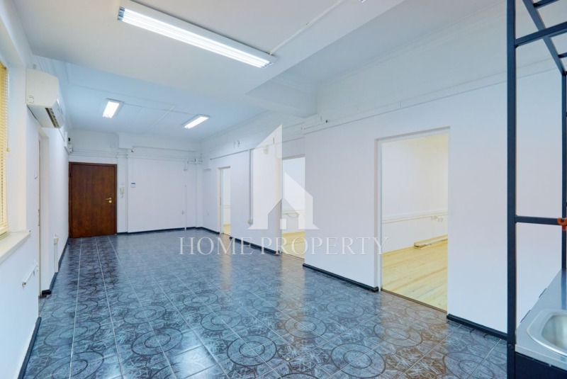 De inchiriat  Birou Sofia , Țentâr , 143 mp | 70846104 - imagine [3]