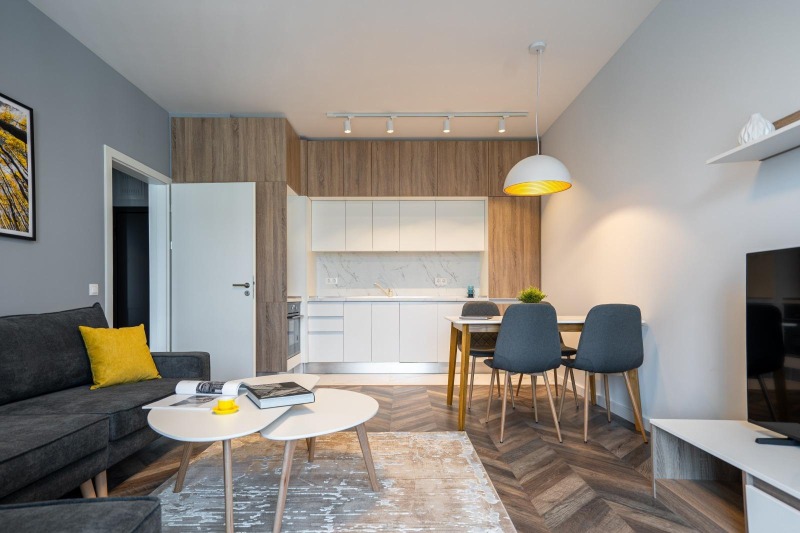 Da affittare  1 camera da letto Plovdiv , Hristo Smirnenski , 75 mq | 21945520