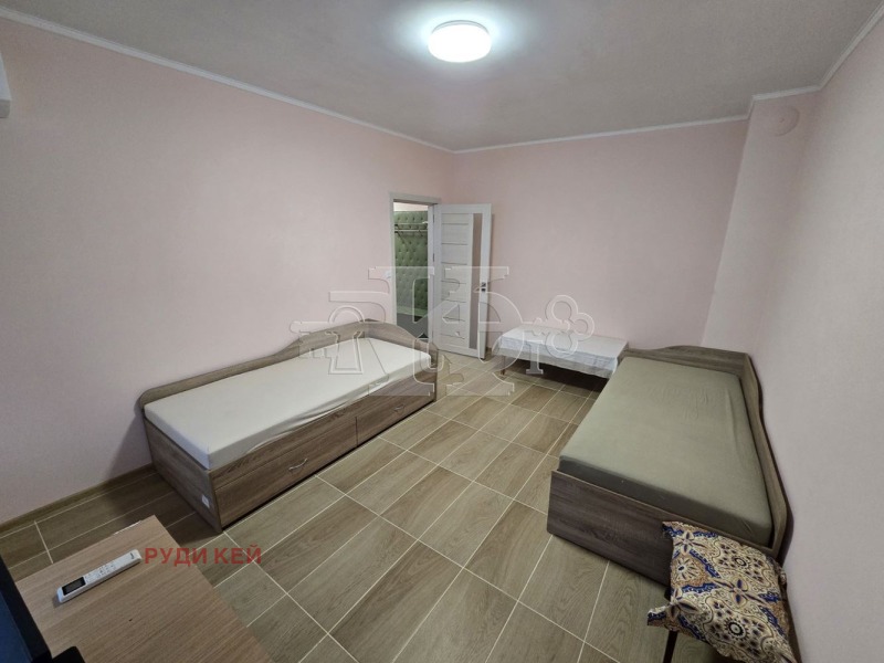 Zu vermieten  1 Schlafzimmer Warna , Kajsiewa gradina , 50 qm | 96076714 - Bild [6]