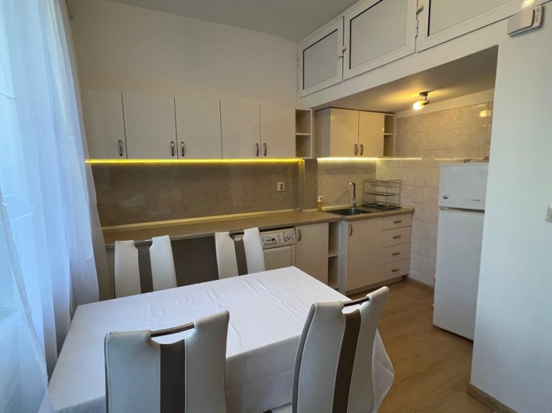 De inchiriat  1 dormitor Sofia , Țentâr , 88 mp | 53352168 - imagine [3]