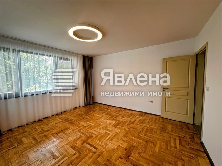 Дава под наем 2-СТАЕН, гр. София, Лозенец, снимка 2 - Апартаменти - 55535129