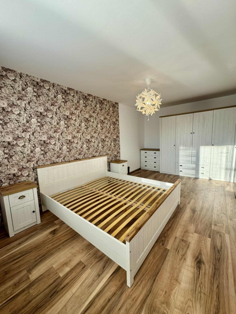 Издаје се  2 спаваће собе Софија , Младост 1 , 100 м2 | 50926992