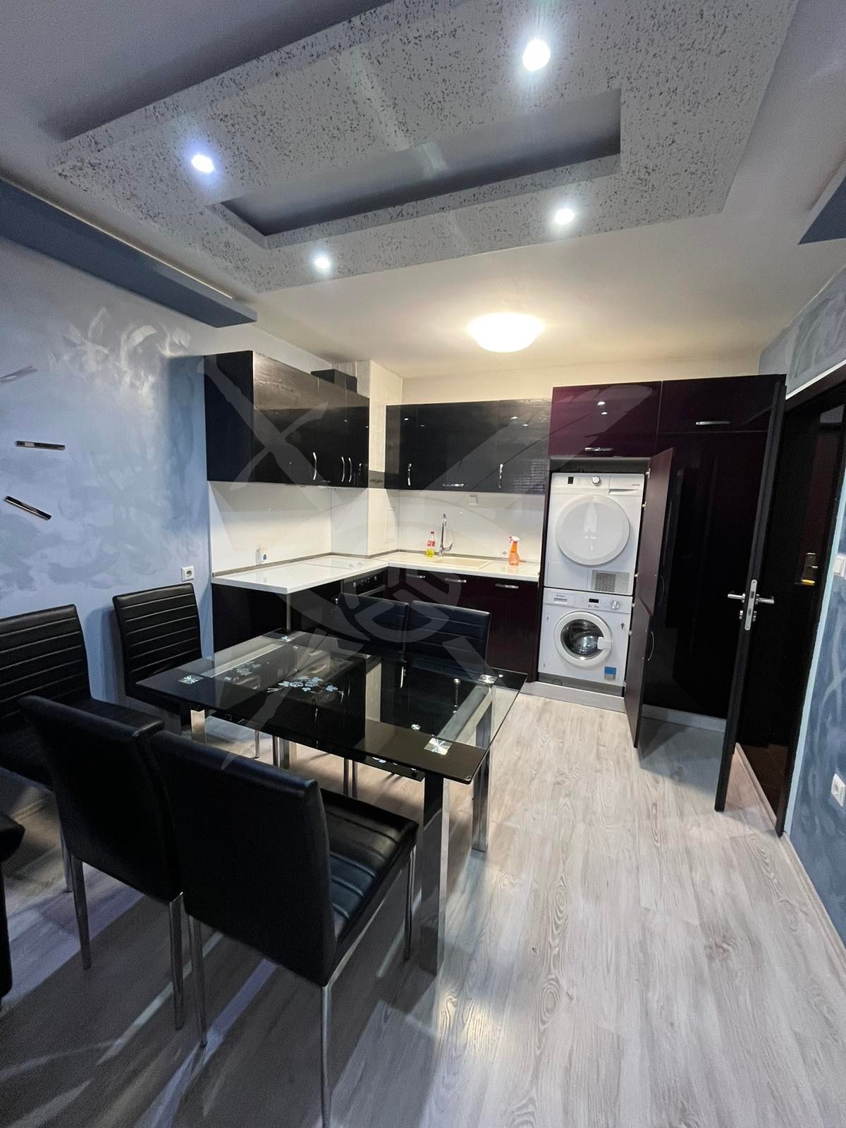 Дава под наем 2-СТАЕН, гр. Бургас, област Бургас