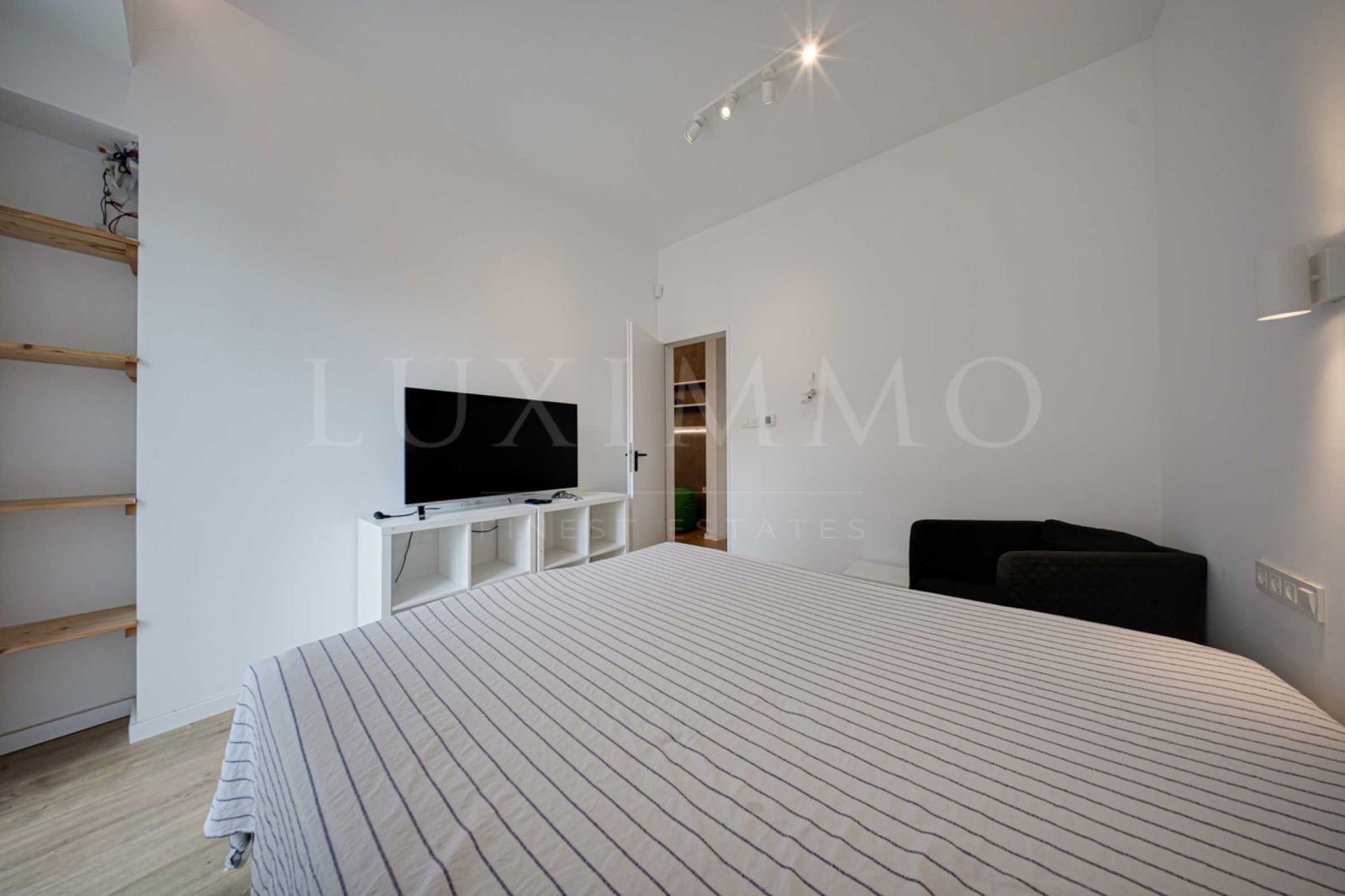 Дава под наем КЪЩА, гр. София, в.з.Малинова долина, снимка 9 - Къщи - 54201571